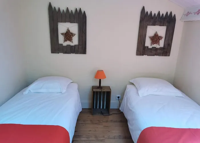 Le Moulin De La Fortie, *